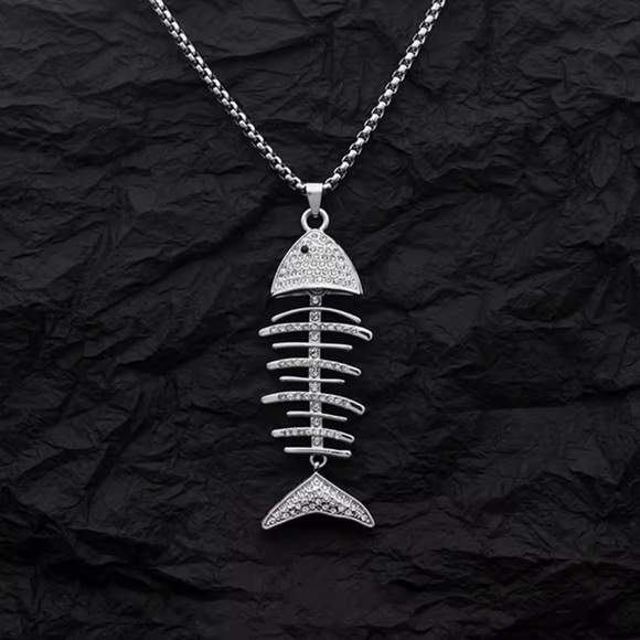 Fish Bone Necklace Inlaid Rhinestone Fishtail Pendant Necklace Men's Women's 22” - Picture 6 of 6